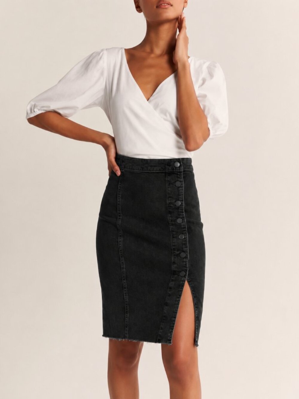 Abercrombie and Fitch -Ultra High Rise skirt size 2 /26